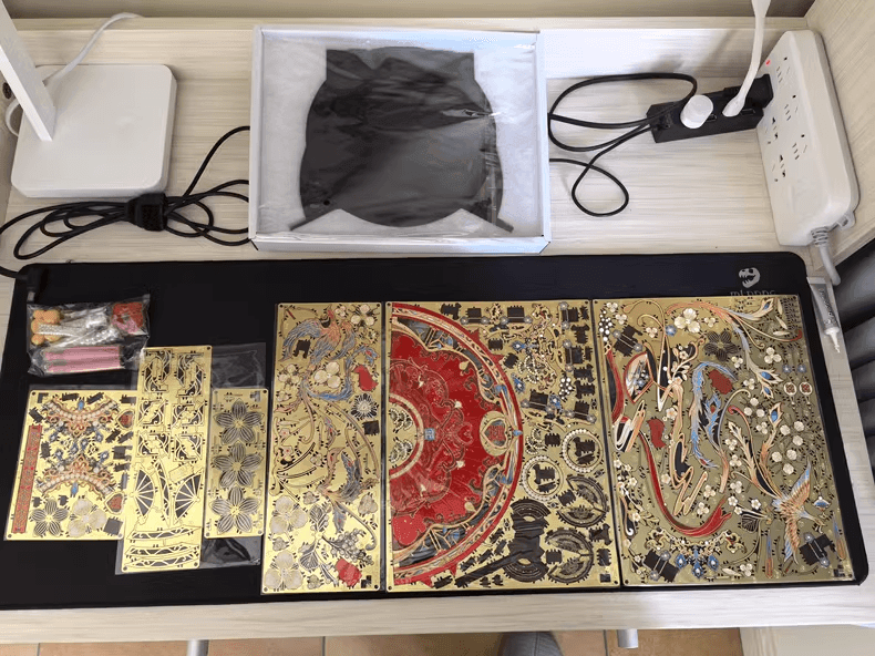 174個以上のパーツを含む3Dメタルモデル「喜扇-鳳求凰」組み立てキット - ビルディングブロック