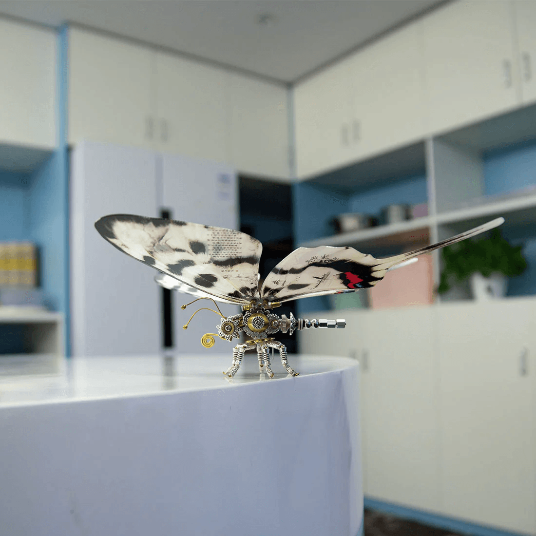 風景画の芸術のスチームパンクのドラゴンのアゲハ蝶の金属のモデルキット - ビルディングブロック