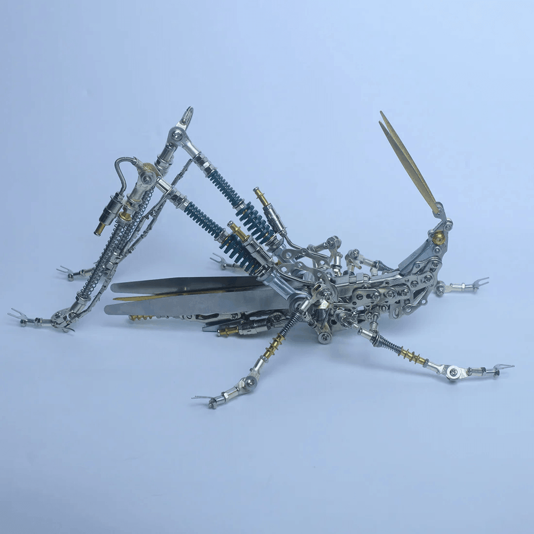バッタ 3Dメタルパズル 昆虫モデル 組み立てキット (600+PCS) - ビルディングブロック
