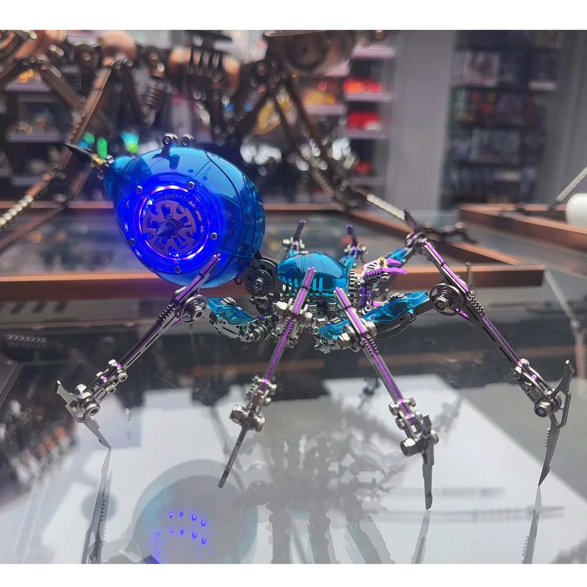 ヴォイドグリーム —ファントムテック・ウォースパイダー、光る武器付きメタルモデルキット
