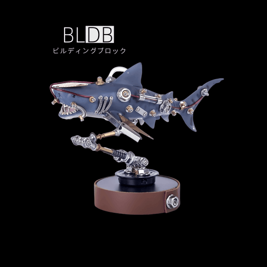 BLDB メカニカルシャークの完成外観と金属製のサメ形状