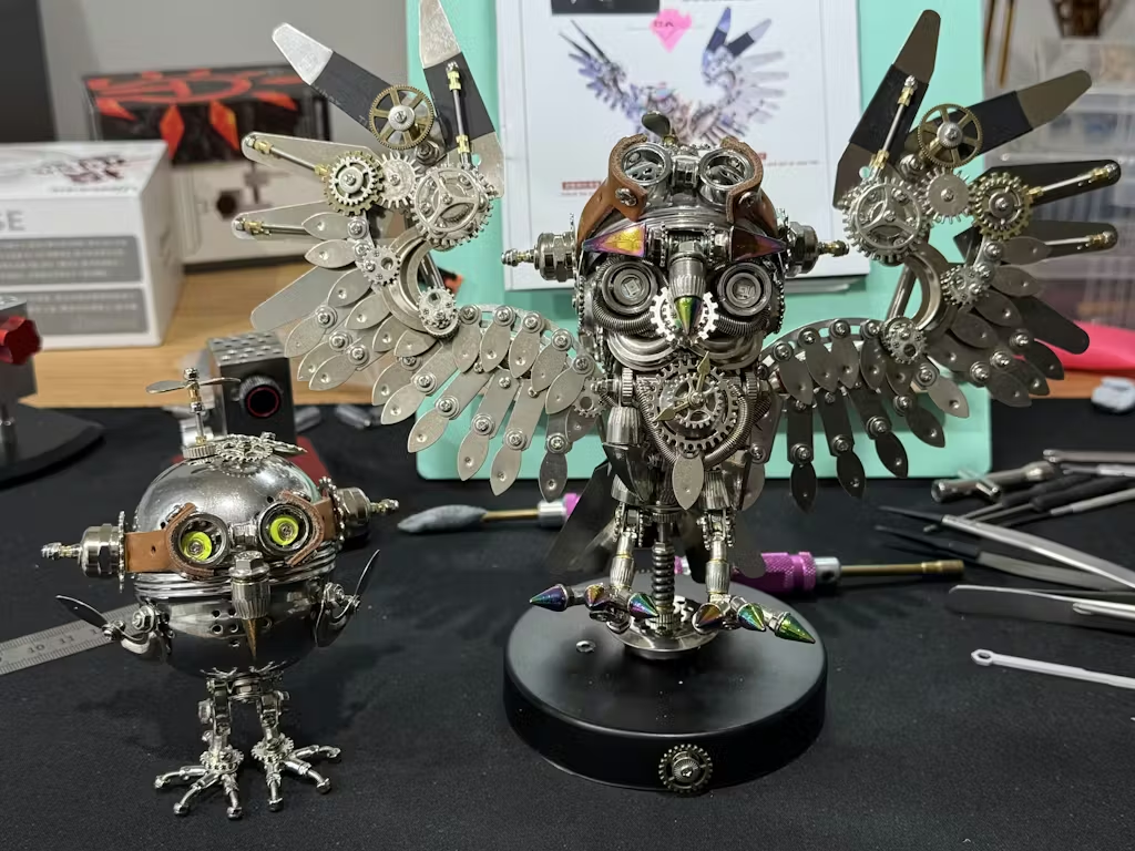 BLDB スチームパンクフクロウ ゴーグル付 3D メタルパズル 全体正面図 大人向けデスク装飾