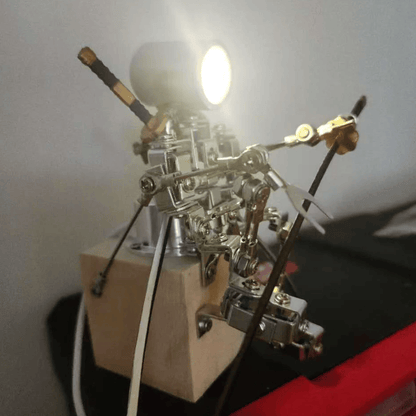 メカニカルミニロボットランプモデル  ライトコンパニオン 3D リサイクルメタル彫刻