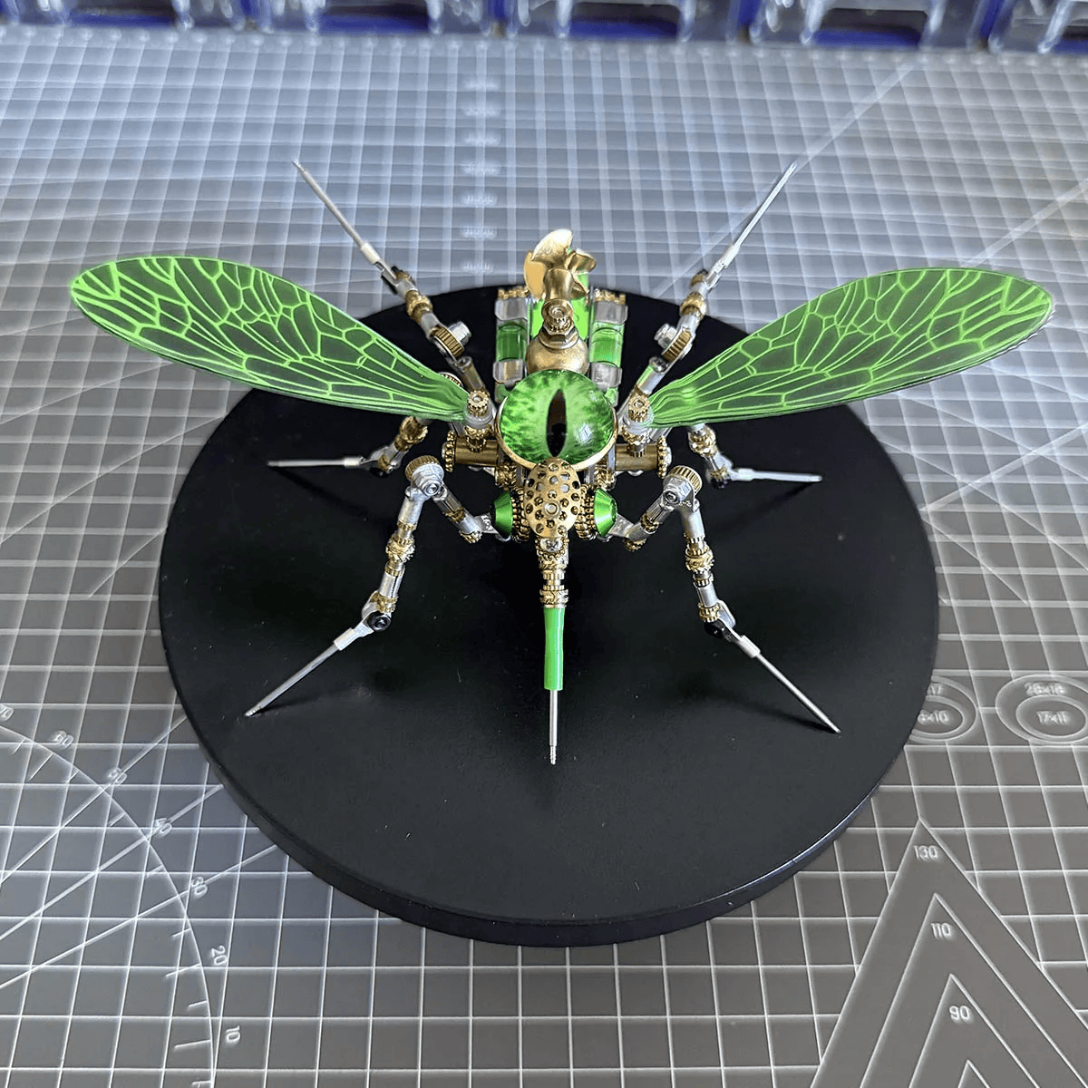 コレクター向けスチームパンクアート昆虫模型