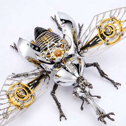 バーガンディカラーのクワガタ模型と金属装甲