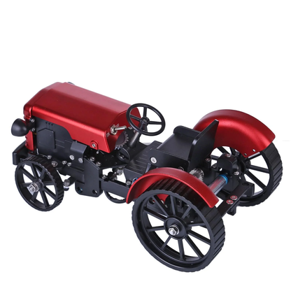 赤いメタルトラクターモデルの後方全体像。大径タイヤと開放型運転席を備えた精密金属模型
